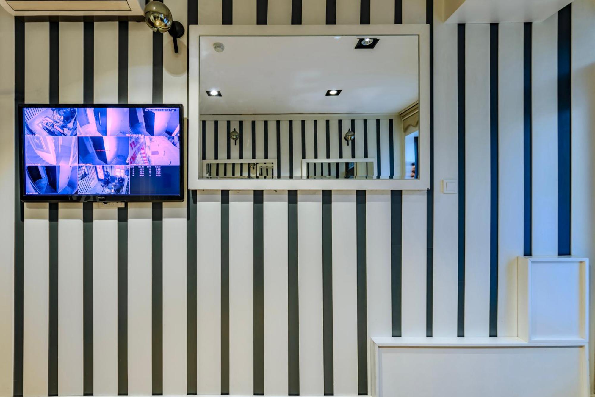La Pazza Suites Istanbul Exterior photo