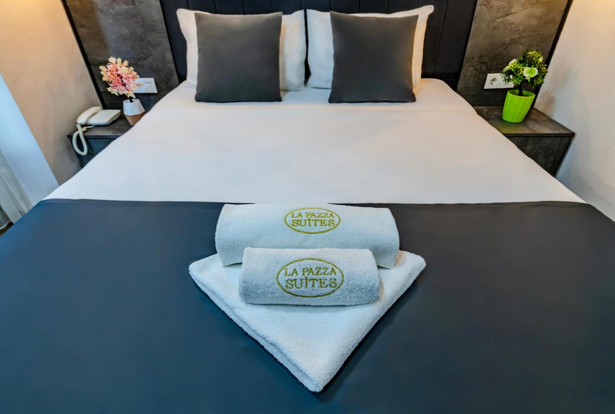La Pazza Suites Istanbul Exterior photo